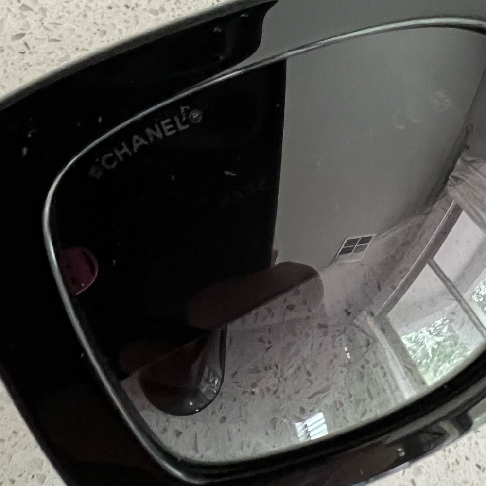 Chanel CC Black Rectangle Sunglasses - Picture 5 of 7